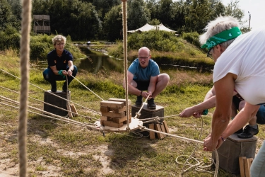 Teambuilding activiteit Expeditie Robinson teamuit