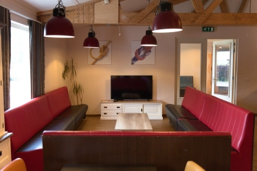PolderZicht; Woonkamer en bar 3