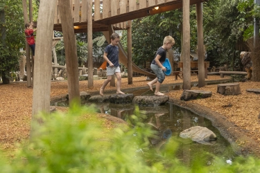 Pantropica; Speeltuin